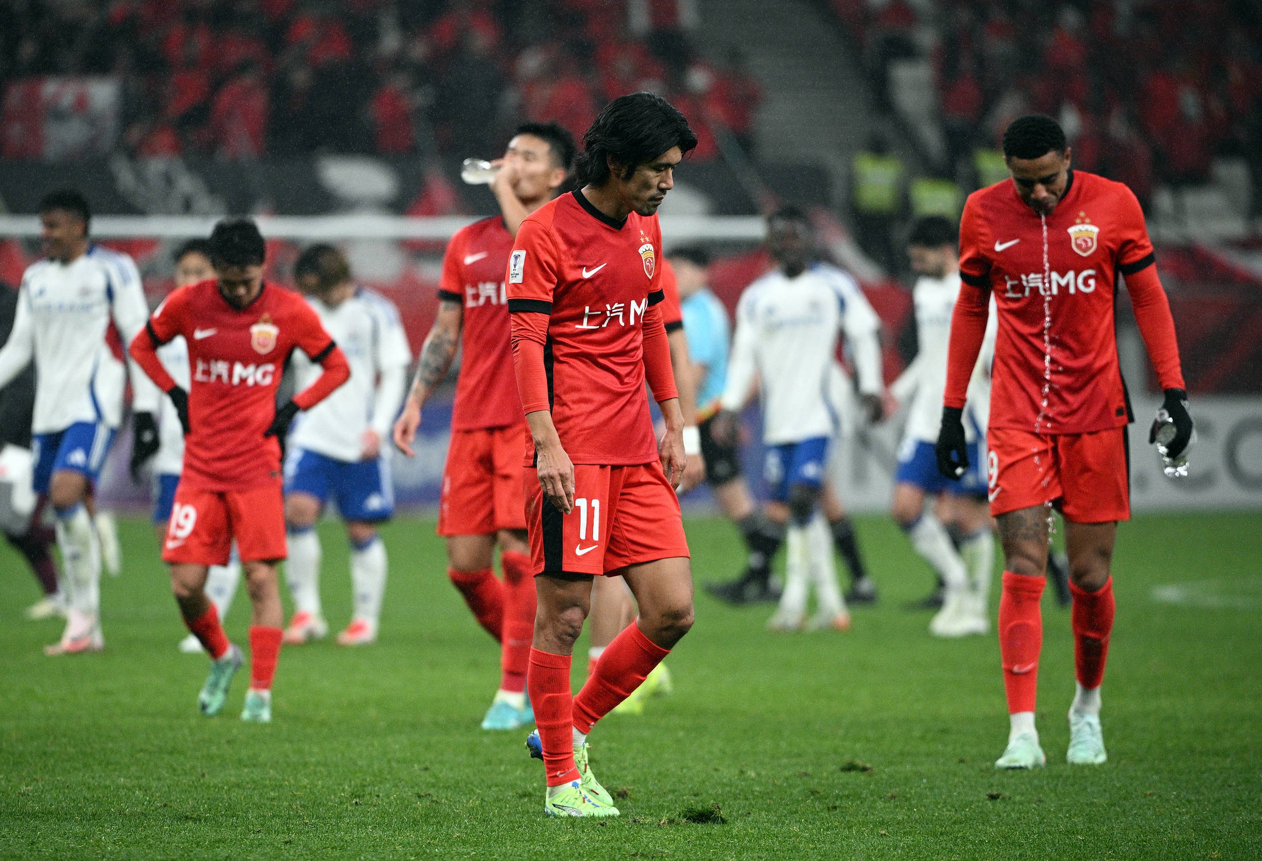 aoa体育活动-关于皇家马德里逆转击败对手晋级欧冠八强的信息