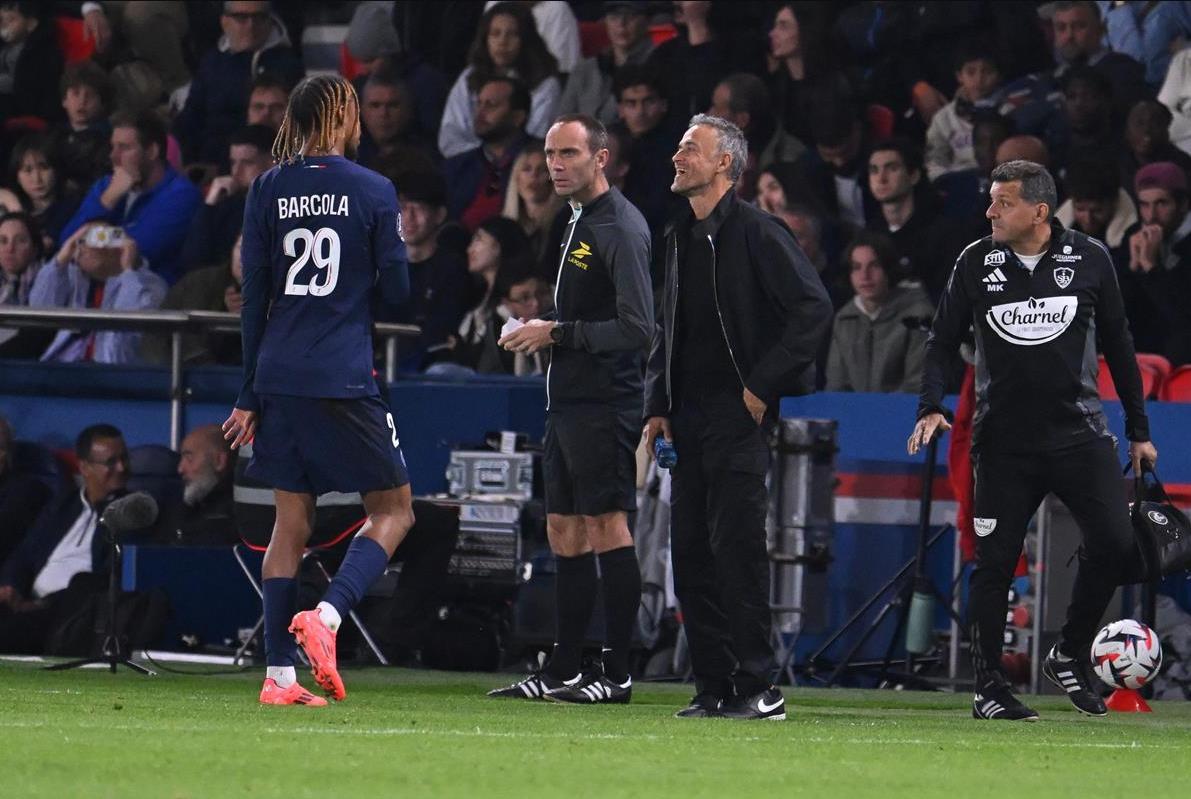 aoa体育馆-曼联客场逼平尤文，晋级前景陷入僵局的简单介绍