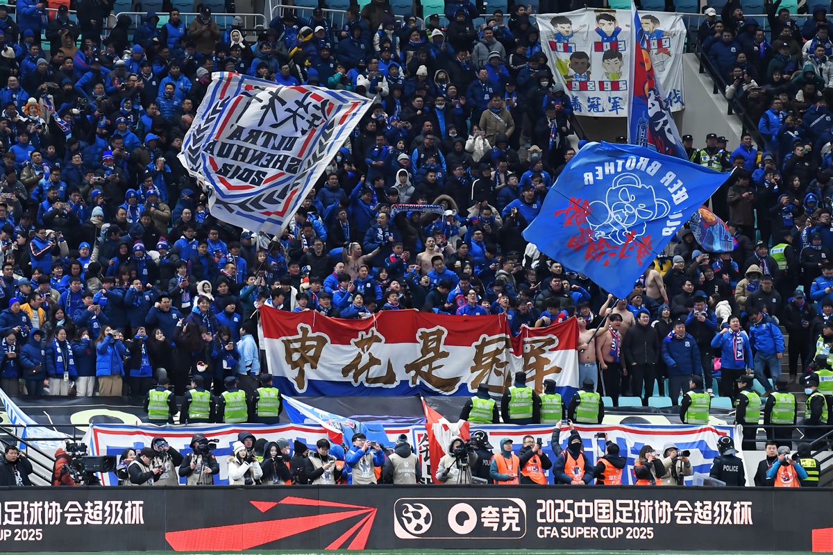 aoa体育娱乐-包含上海绿地申花客场大胜，继续保持不败战绩的词条