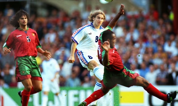 aoa体育娱乐-美妙瞬间：欧洲杯热点话题掀起热潮的简单介绍