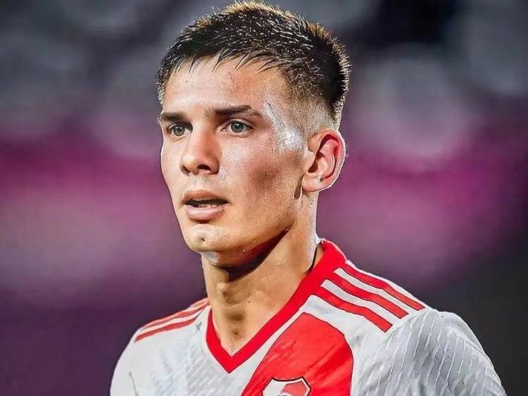 曼联新星爆发,挑战河床防线坚固的简单介绍 曼联新星爆发,挑战河床防线坚固的简单介绍