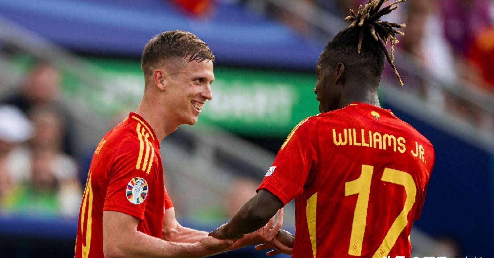 aoa体育教练-包含西班牙国脚披伦较量，赛场气氛紧张的词条