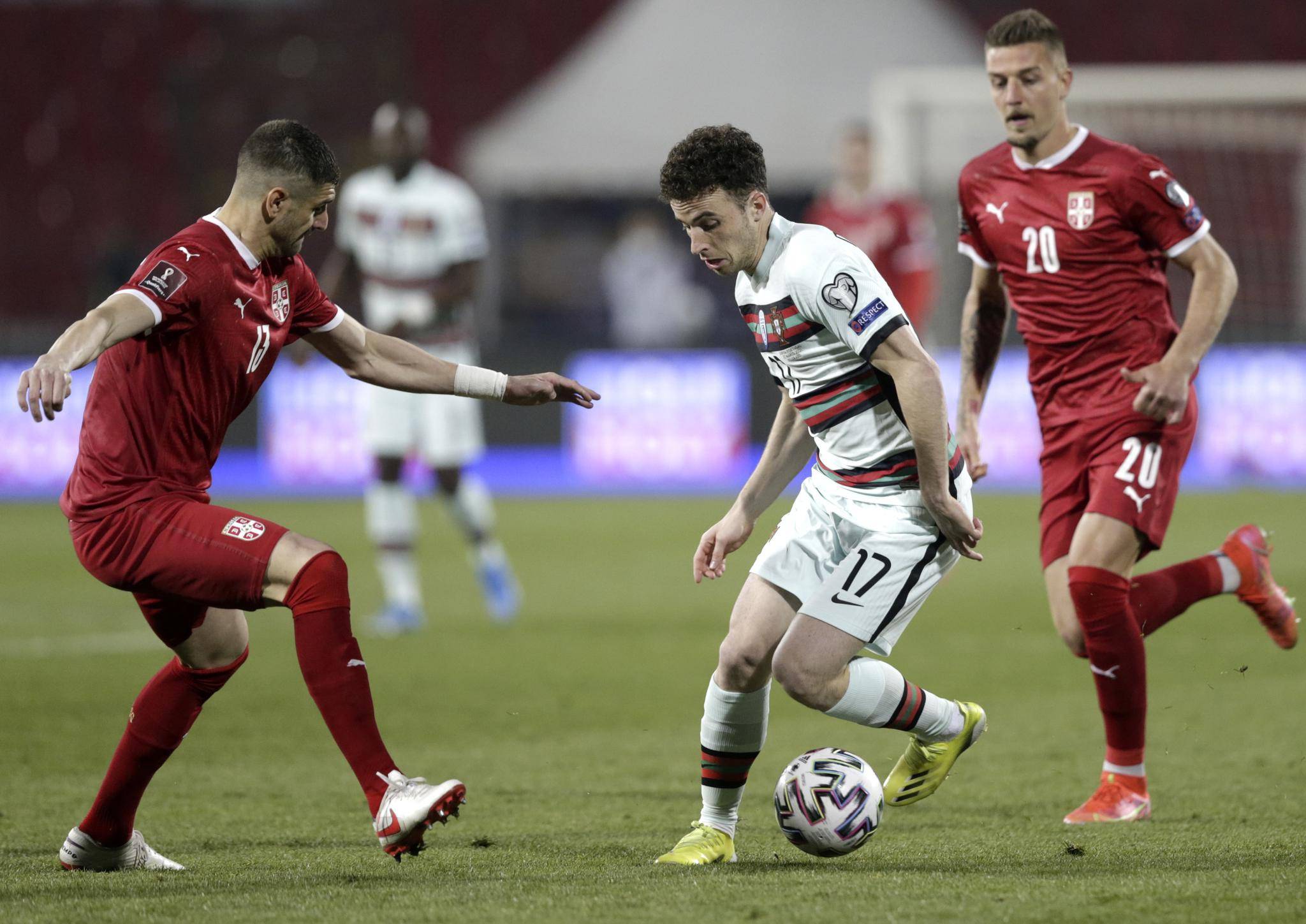 aoa体育-关于欧预赛备战期间训练忙碌，状态稳中有升的信息