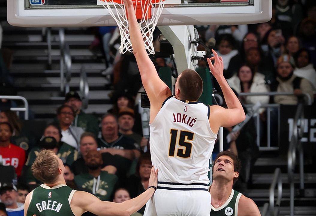 包含雄鹿客场大胜,字母哥高效砍下20+15的词条 包含雄鹿客场大胜,字母哥高效砍下20+15的词条