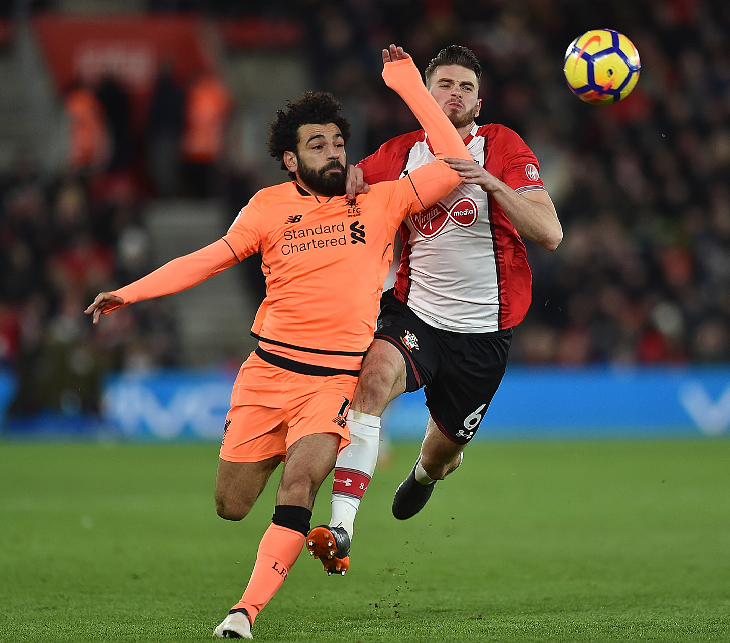 南安普顿大放异彩,英超强队频频受挫! 南安普顿大放异彩,英超强队频频受挫!