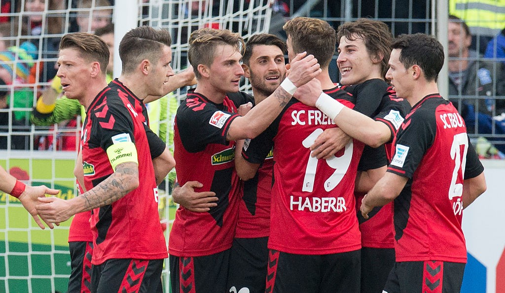 精彩瞬间重现,球队进入赛季高峰 精彩瞬间重现,球队进入赛季高峰