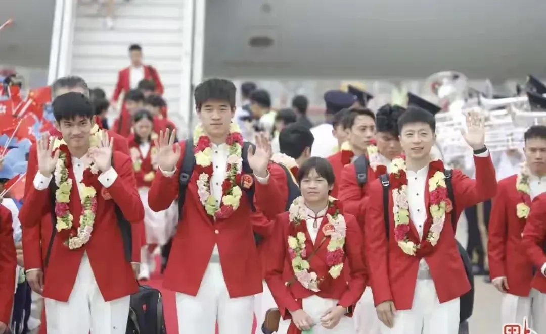 aoa体育教练-比赛中展现出众人风采，实至名归