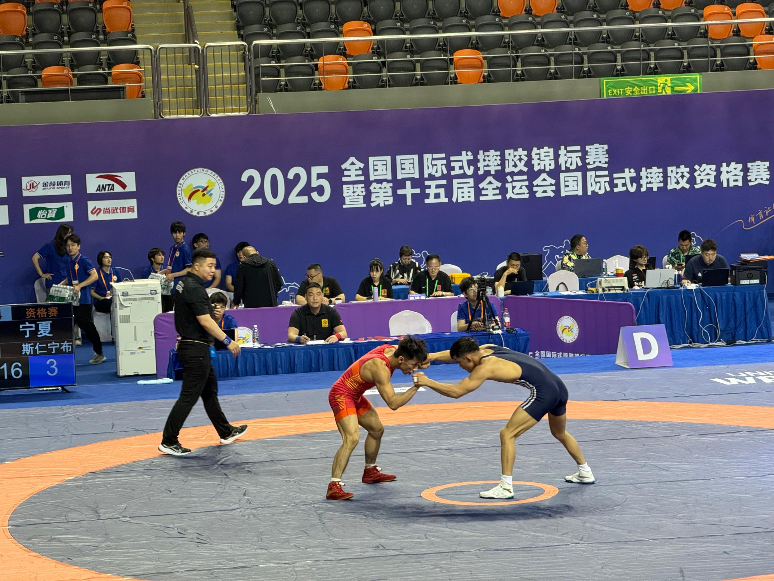 关于世界级赛事拉开帷幕，选手豪取突破成就的信息