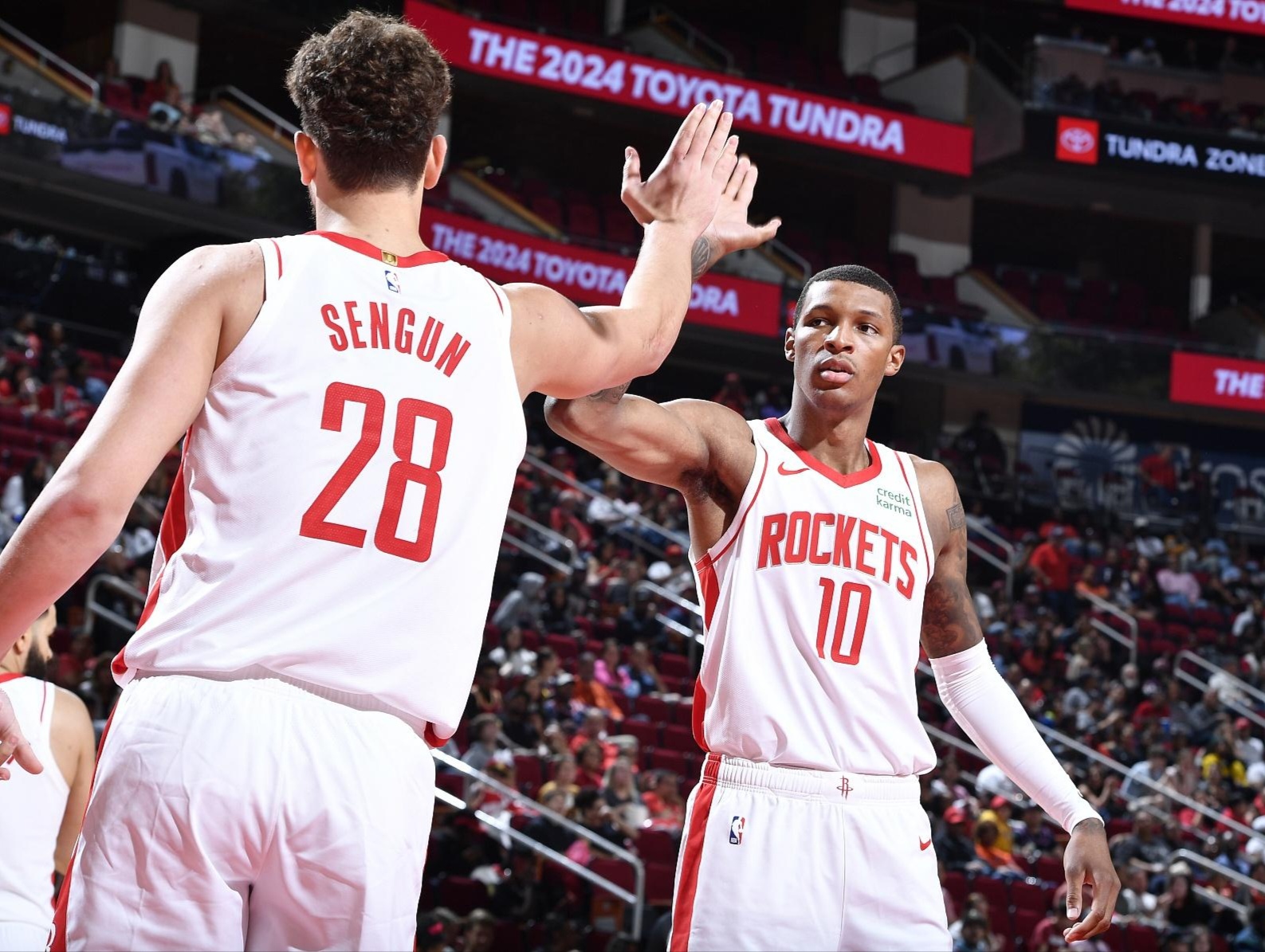 aoa体育视频-里昂主场逆转梅斯，迎来四连胜