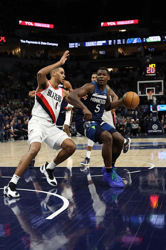 aoa体育课程-西部天王对决，湖人战绿军如何拼争冠？的简单介绍