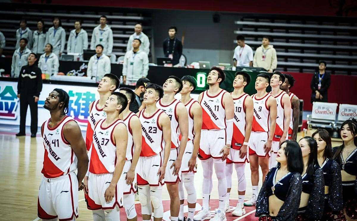 aoa体育培训-关于江苏男篮战术灵活，展现新风采的信息