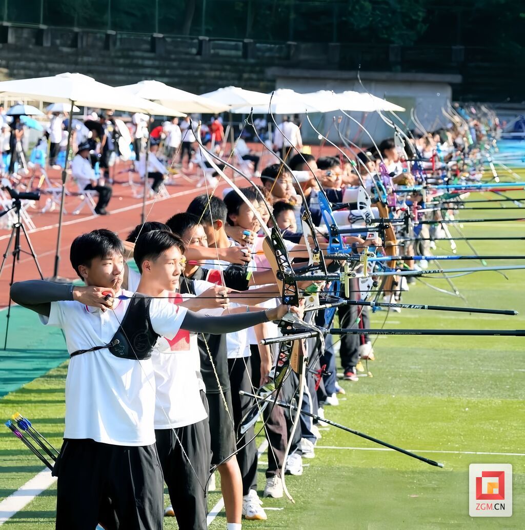 关于射箭比赛现场十分激烈，选手高超技艺惊艳观众的信息