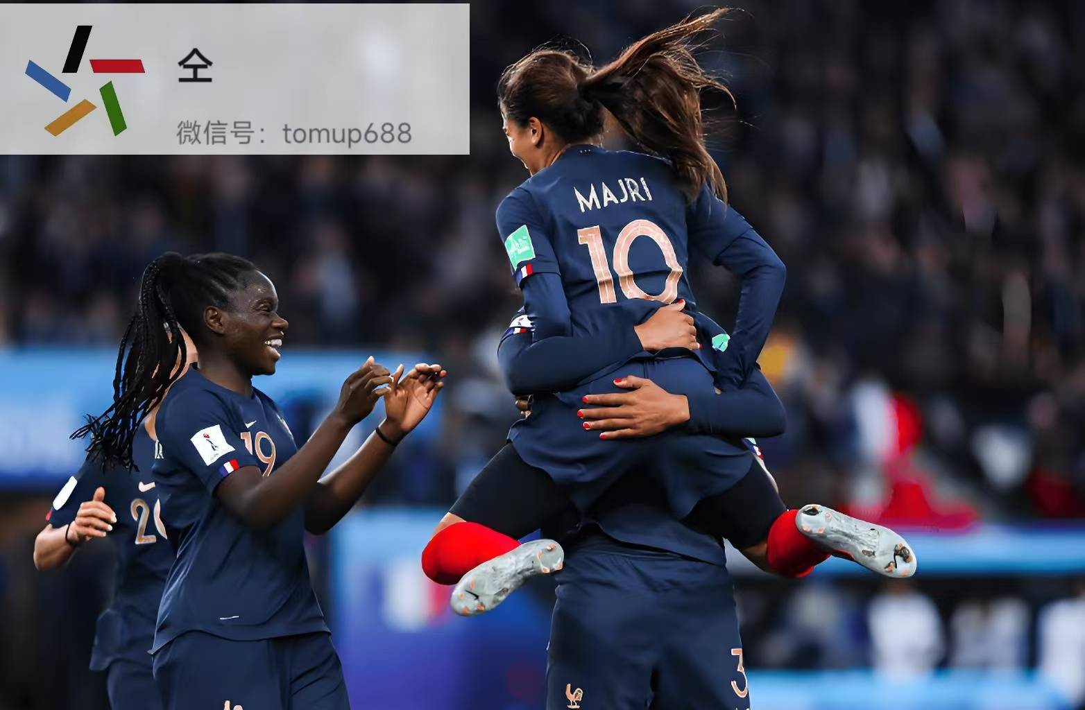 包含欧洲女足赛场竞技精神熠熠闪耀,场面壮美的词条 包含欧洲女足赛场竞技精神熠熠闪耀,场面壮美的词条